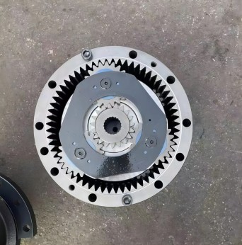 SK200-8 Swing Drive