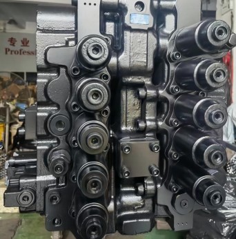 SK460-8 Основной управляющий клапан